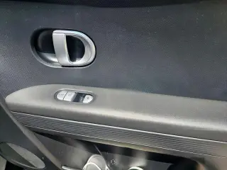 Hyundai IONIQ 5 2024 SE 4dr Crossover