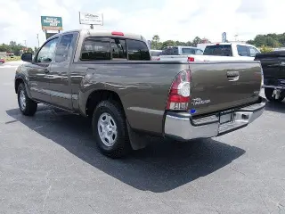 Toyota Tacoma 2013 4x2 Base 4dr Access Cab 6.1 ft SB 5M