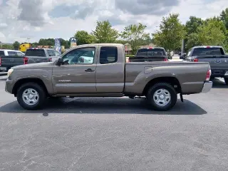 Toyota Tacoma 2013 4x2 Base 4dr Access Cab 6.1 ft SB 5M