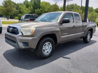 Toyota Tacoma 2013 4x2 Base 4dr Access Cab 6.1 ft SB 5M