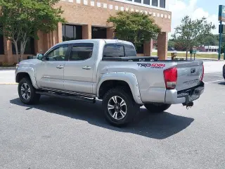 Toyota Tacoma 2017 4x4 TRD Pro 4dr Double Cab 5.0 ft SB 6A