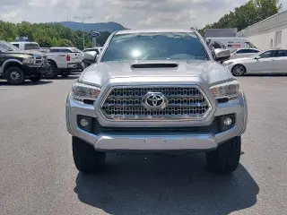 Toyota Tacoma 2017 4x4 TRD Pro 4dr Double Cab 5.0 ft SB 6A