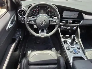 Alfa Romeo Giulia 2023 Veloce 4dr Sedan
