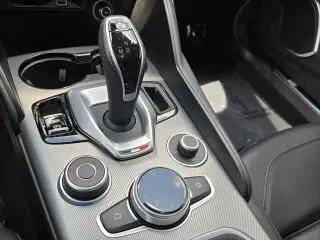 Alfa Romeo Giulia 2023 Veloce 4dr Sedan