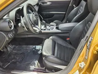 Alfa Romeo Giulia 2023 Veloce 4dr Sedan