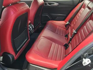 Alfa Romeo Giulia 2023 Veloce 4dr Sedan