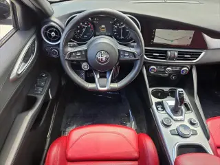 Alfa Romeo Giulia 2023 Veloce 4dr Sedan