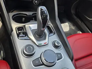 Alfa Romeo Giulia 2023 Veloce 4dr Sedan