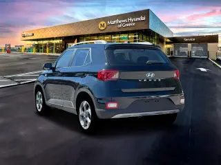 Hyundai VENUE 2026 SEL 4dr Crossover w/Two-Tone Roof