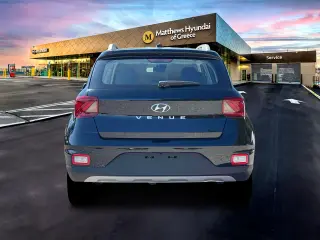 Hyundai VENUE 2026 SEL 4dr Crossover w/Two-Tone Roof
