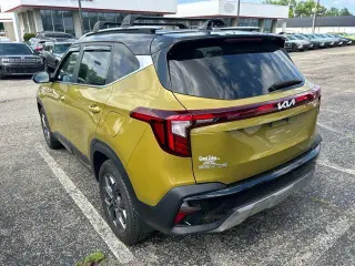 Kia Seltos 2024 AWD S 4dr SUV