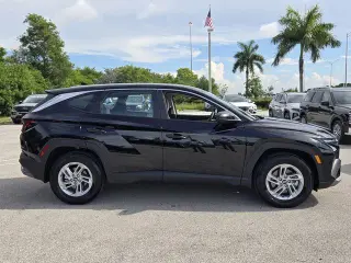 Hyundai TUCSON 2026 SE 4dr SUV