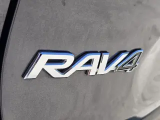 Toyota RAV4 Hybrid 2024 AWD XLE 4dr SUV