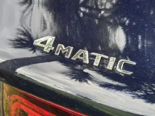 Mercedes-Benz GLC 2022 AWD GLC 300 4MATIC 4dr SUV