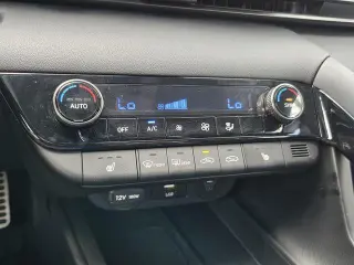 Hyundai ELANTRA 2026 SEL Sport Premium 4dr Sedan