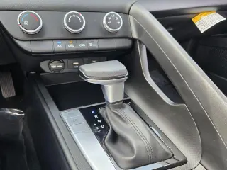Hyundai ELANTRA 2025 SE 4dr Sedan