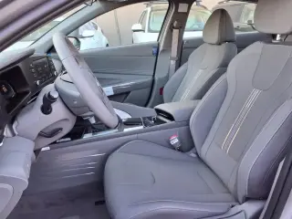 Hyundai ELANTRA 2026 SEL Sport 4dr Sedan
