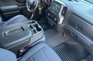 Chevrolet Silverado 1500 2019 4x4 Custom 4dr Crew Cab 5.8 ft. SB