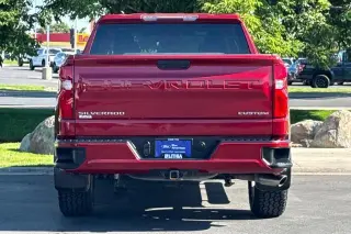 Chevrolet Silverado 1500 2019 4x4 Custom 4dr Crew Cab 5.8 ft. SB