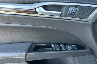 Ford Fusion Hybrid 2016 SE 4dr Sedan