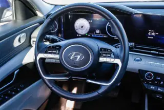 Hyundai ELANTRA Hybrid 2023 Limited 4dr Sedan