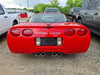 Chevrolet Corvette 2002 2dr Coupe