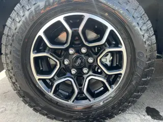 Ford F-150 2018 4x4 Limited 4dr SuperCrew 5.5 ft. SB