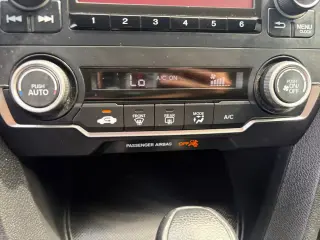 Honda Civic 2018 LX 4dr Sedan CVT