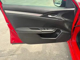 Honda Civic 2018 LX 4dr Sedan CVT