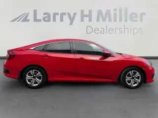 Honda Civic 2018 LX 4dr Sedan CVT