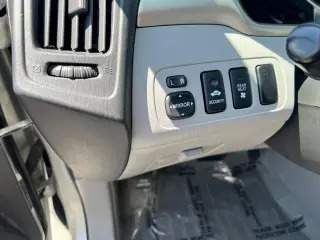 Toyota Highlander 2004 AWD 4dr SUV V6 w/3rd Row