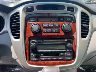 Toyota Highlander 2004 AWD 4dr SUV V6 w/3rd Row