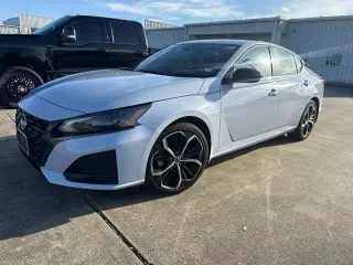Nissan Altima 2023 2.5 SR 4dr Sedan