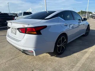 Nissan Altima 2023 2.5 SR 4dr Sedan