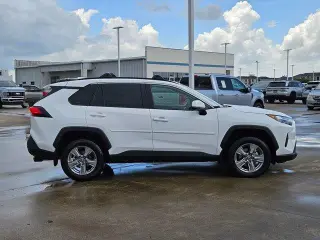 Toyota RAV4 2025 XLE 4dr SUV