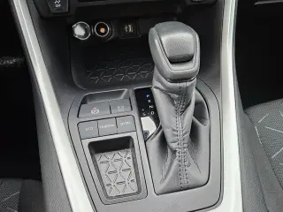 Toyota RAV4 2025 XLE 4dr SUV