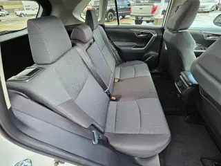Toyota RAV4 2025 XLE 4dr SUV
