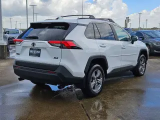 Toyota RAV4 2025 XLE 4dr SUV