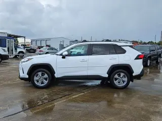 Toyota RAV4 2025 XLE 4dr SUV