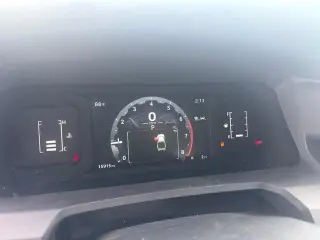Toyota Tacoma 2025 4x4 SR 4dr Double Cab 5.0 ft SB 8A