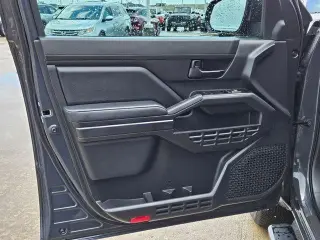 Toyota Tacoma 2025 4x4 SR 4dr Double Cab 5.0 ft SB 8A