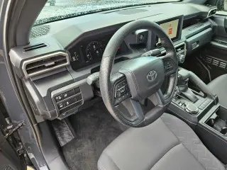 Toyota Tacoma 2025 4x4 SR 4dr Double Cab 5.0 ft SB 8A