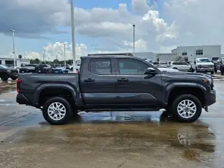 Toyota Tacoma 2025 4x4 SR 4dr Double Cab 5.0 ft SB 8A