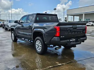 Toyota Tacoma 2025 4x4 SR 4dr Double Cab 5.0 ft SB 8A