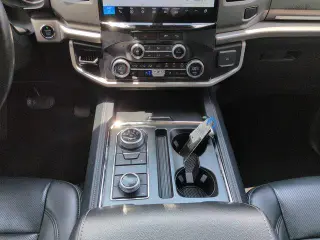 Ford Expedition MAX 2023 4x4 XLT 4dr SUV