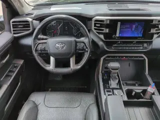 Toyota Tundra 2024 4x4 SR5 4dr CrewMax Cab Pickup LB