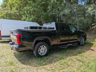 Toyota Tundra 2024 4x4 SR5 4dr CrewMax Cab Pickup LB
