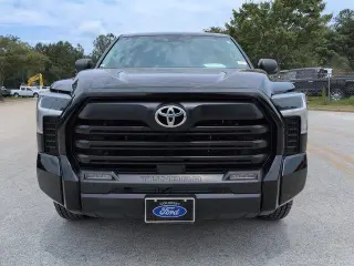 Toyota Tundra 2024 4x4 SR5 4dr CrewMax Cab Pickup LB