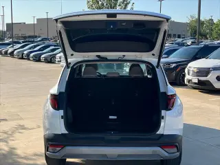 Hyundai TUCSON 2025 SEL 4dr SUV