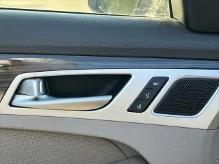 Hyundai Genesis 2015 3.8L 4dr Sedan